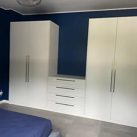 Family House By Sarah 아파트 발마드레라