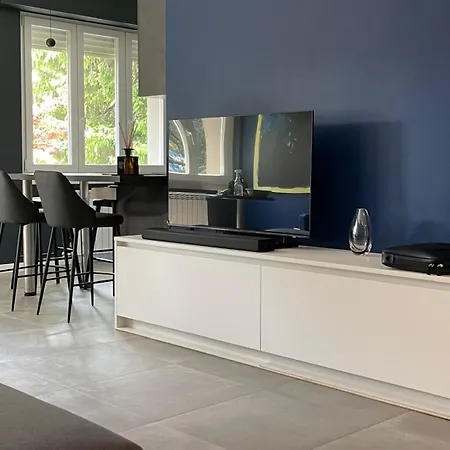 Family House By Sarah *